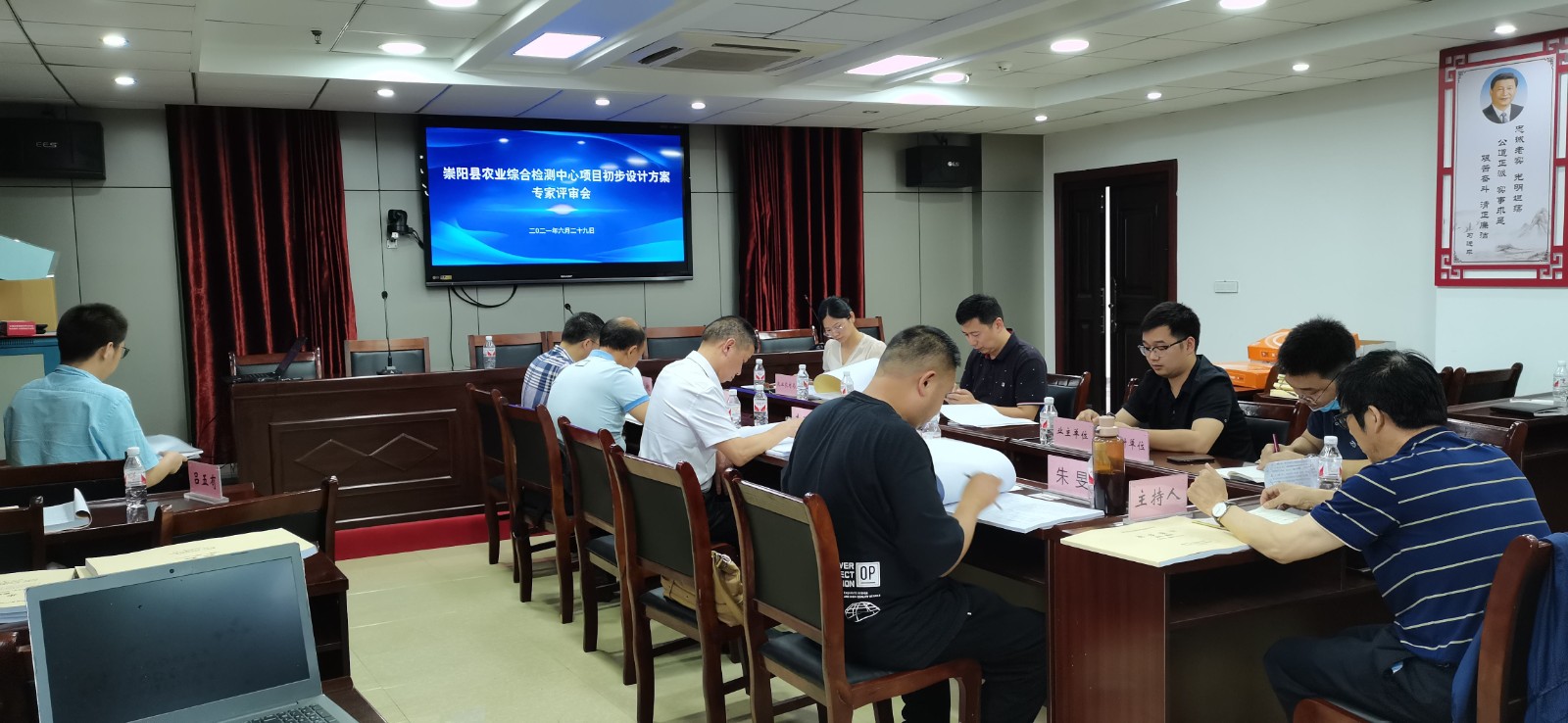 121004816.jpg 121004816.jpg